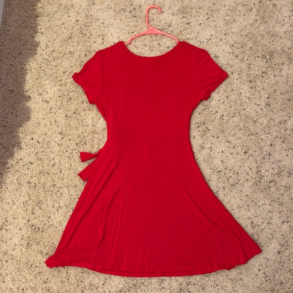 RED DRESS - Picture 4 of 4